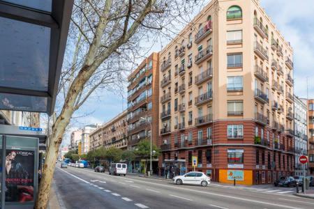 Habitaciones Luminosas Y Acogedoras مدريد المظهر الخارجي الصورة